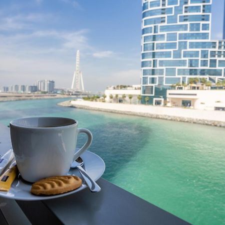 Waves Holiday Home - Waterfront Apartment With Breathtaking Sea Views Dubai Exterior photo