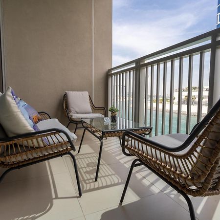 Waves Holiday Home - Waterfront Apartment With Breathtaking Sea Views Dubai Exterior photo