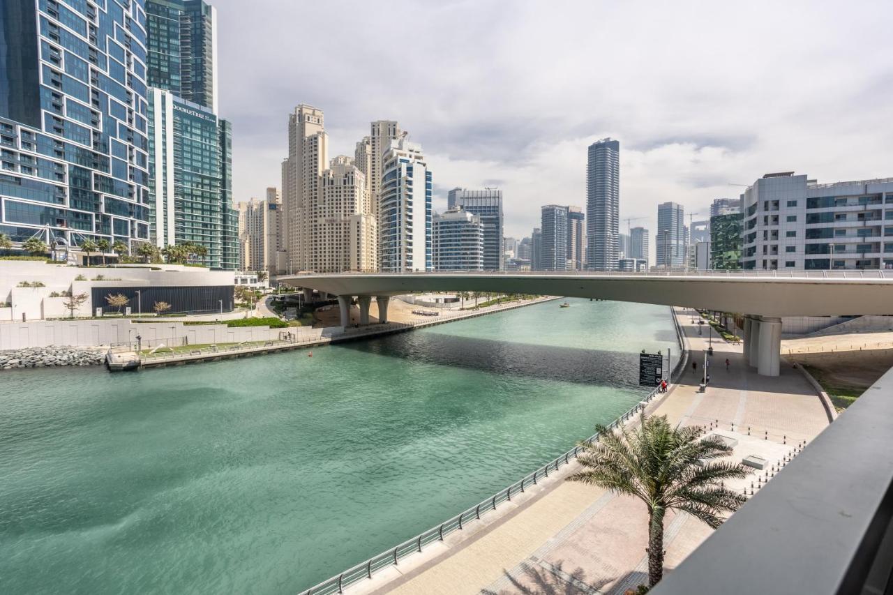 Waves Holiday Home - Waterfront Apartment With Breathtaking Sea Views Dubai Exterior photo