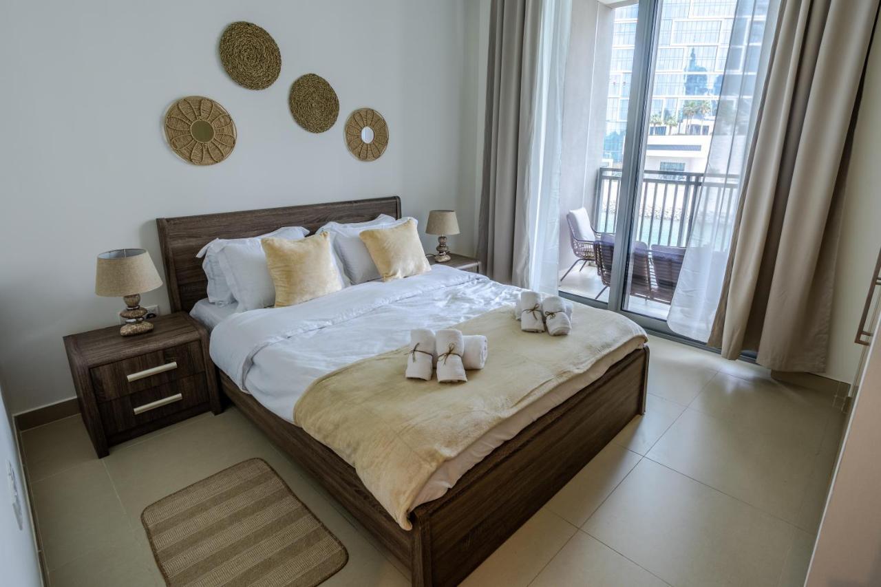 Waves Holiday Home - Waterfront Apartment With Breathtaking Sea Views Dubai Exterior photo